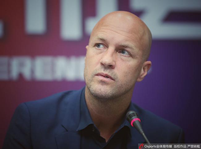 足坛人士缅怀克鲁伊夫：一代天骄陨落 思想长存